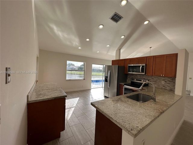 9841 Ridgecreek Rd, Boca Raton, FL 33496