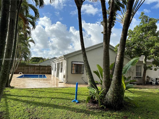 9841 Ridgecreek Rd, Boca Raton, FL 33496