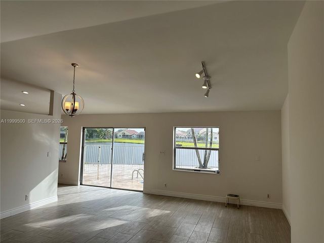 9841 Ridgecreek Rd, Boca Raton, FL 33496