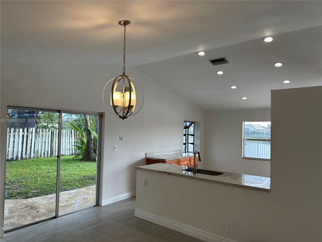 9841 Ridgecreek Rd, Boca Raton, FL 33496