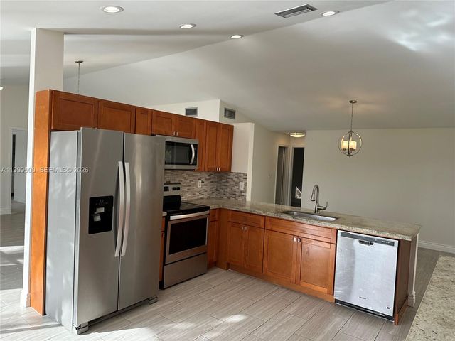 9841 Ridgecreek Rd, Boca Raton, FL 33496