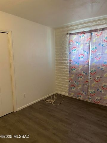 120 W Teton Street, Tucson, AZ 85757