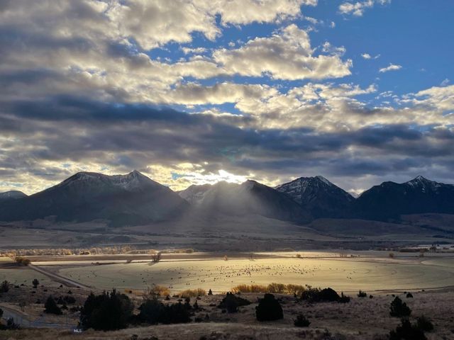 173 Spring Creek Hills Road, Livingston, MT 59047