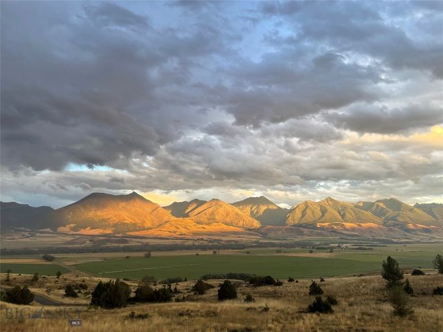 173 Spring Creek Hills Road, Livingston, MT 59047