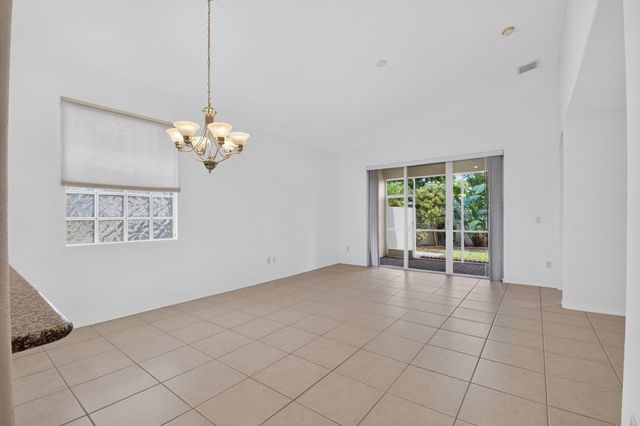 8107 BELLAFIORE Way, Boynton Beach, FL 33472