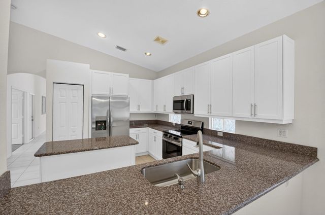 8107 BELLAFIORE Way, Boynton Beach, FL 33472