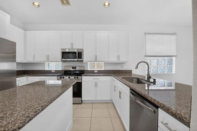 8107 BELLAFIORE Way, Boynton Beach, FL 33472