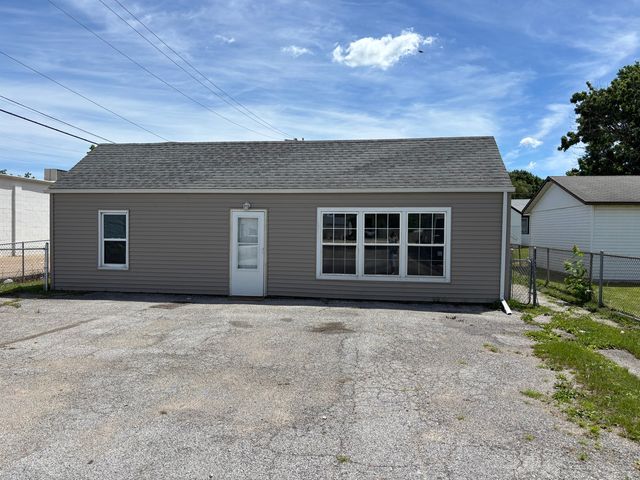 104 5th Street, Colona, IL 61241