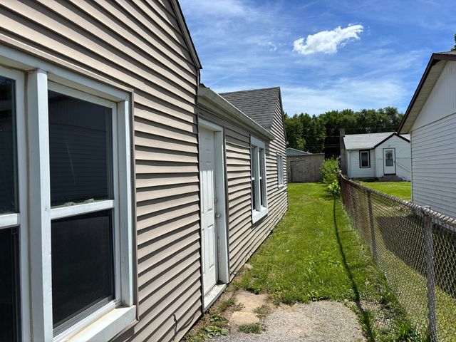 104 5th Street, Colona, IL 61241