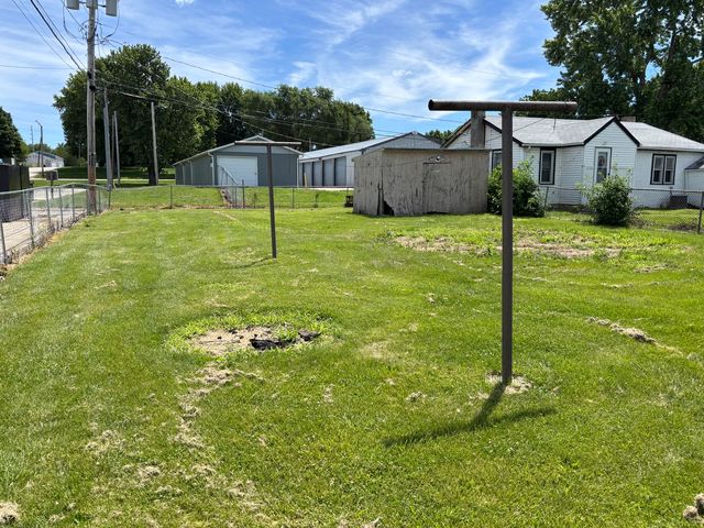 104 5th Street, Colona, IL 61241