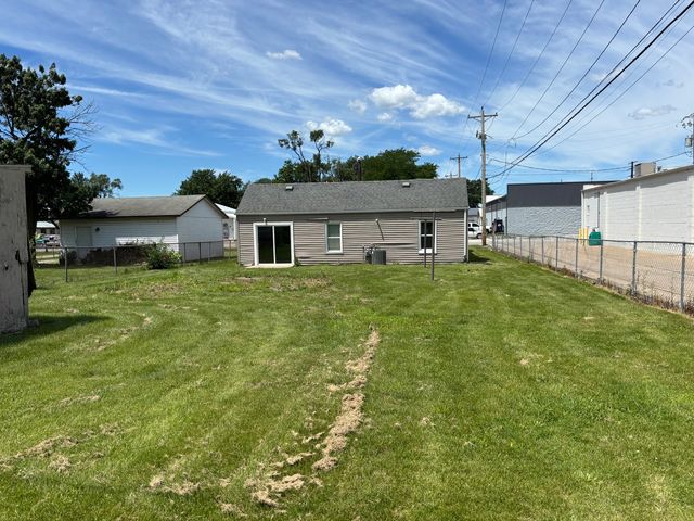 104 5th Street, Colona, IL 61241