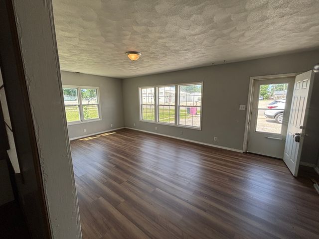 104 5th Street, Colona, IL 61241