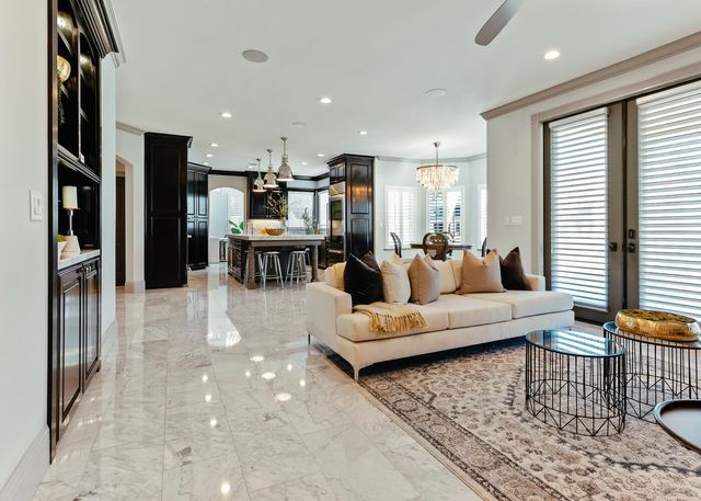 5721 W Prospect Drive, Visalia, CA 93291