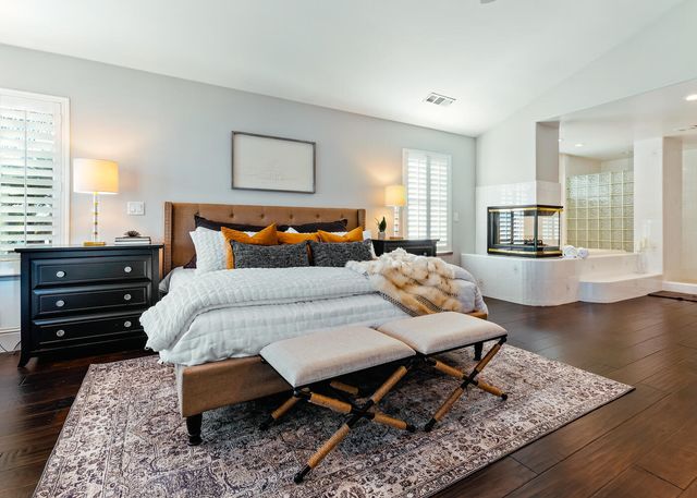 5721 W Prospect Drive, Visalia, CA 93291