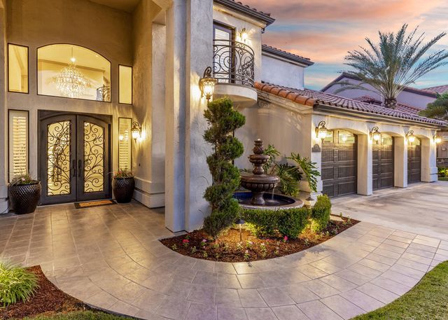 5721 W Prospect Drive, Visalia, CA 93291