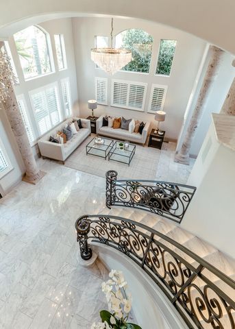 5721 W Prospect Drive, Visalia, CA 93291