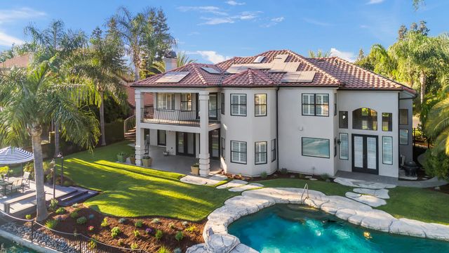 5721 W Prospect Drive, Visalia, CA 93291