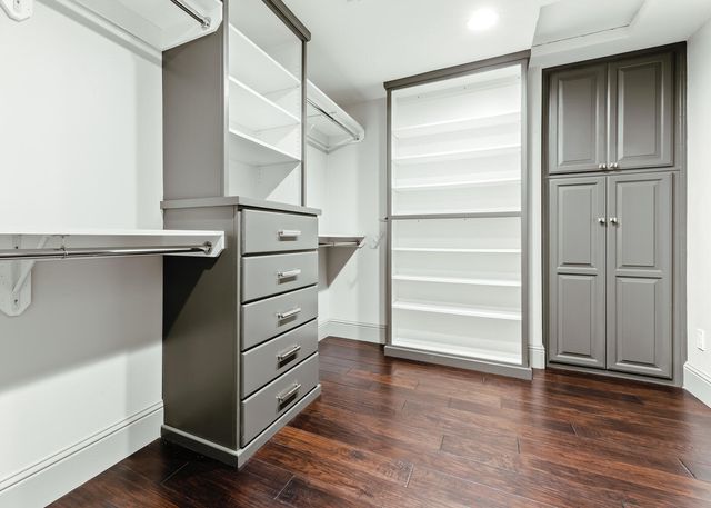 5721 W Prospect Drive, Visalia, CA 93291