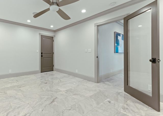 5721 W Prospect Drive, Visalia, CA 93291