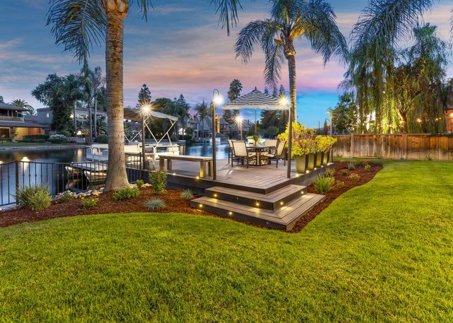 5721 W Prospect Drive, Visalia, CA 93291