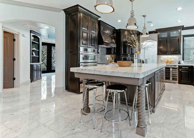 5721 W Prospect Drive, Visalia, CA 93291