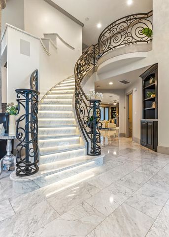 5721 W Prospect Drive, Visalia, CA 93291