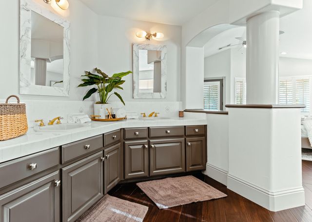 5721 W Prospect Drive, Visalia, CA 93291