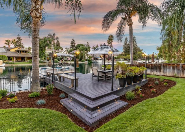 5721 W Prospect Drive, Visalia, CA 93291