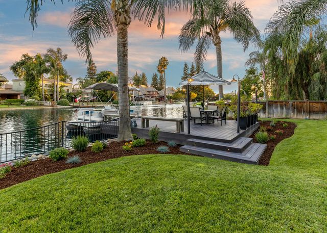 5721 W Prospect Drive, Visalia, CA 93291