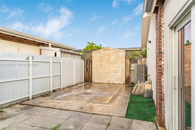 13817 SW 24th St 13817, Miami, FL 33175