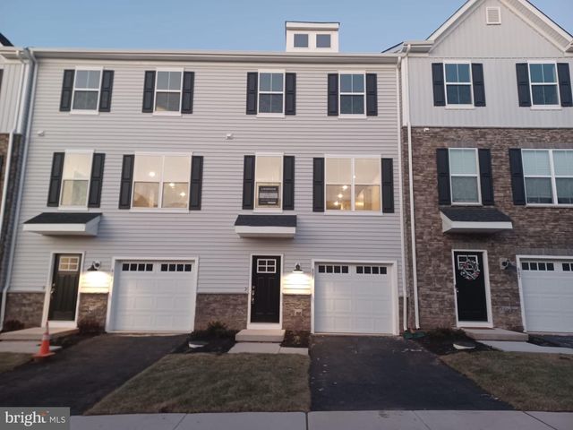 805 PECAN RD, Spring City, PA 19475