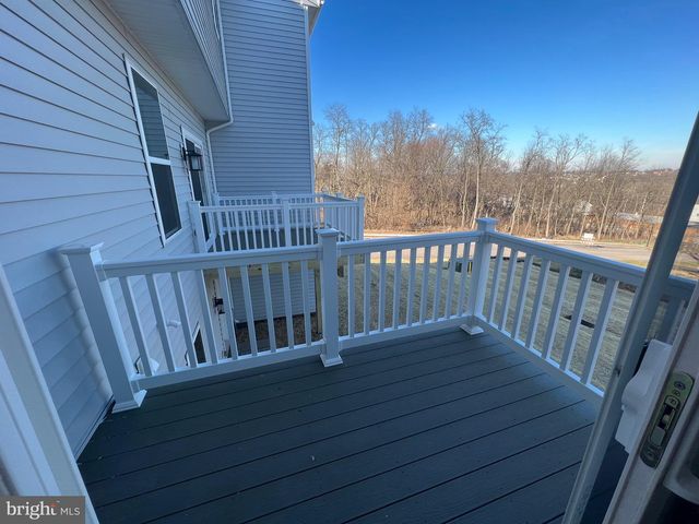 805 PECAN RD, Spring City, PA 19475