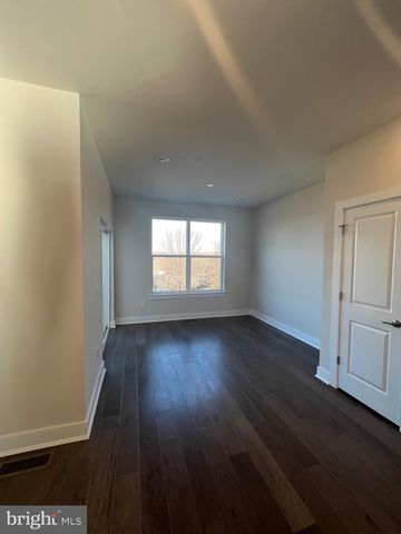 805 PECAN RD, Spring City, PA 19475