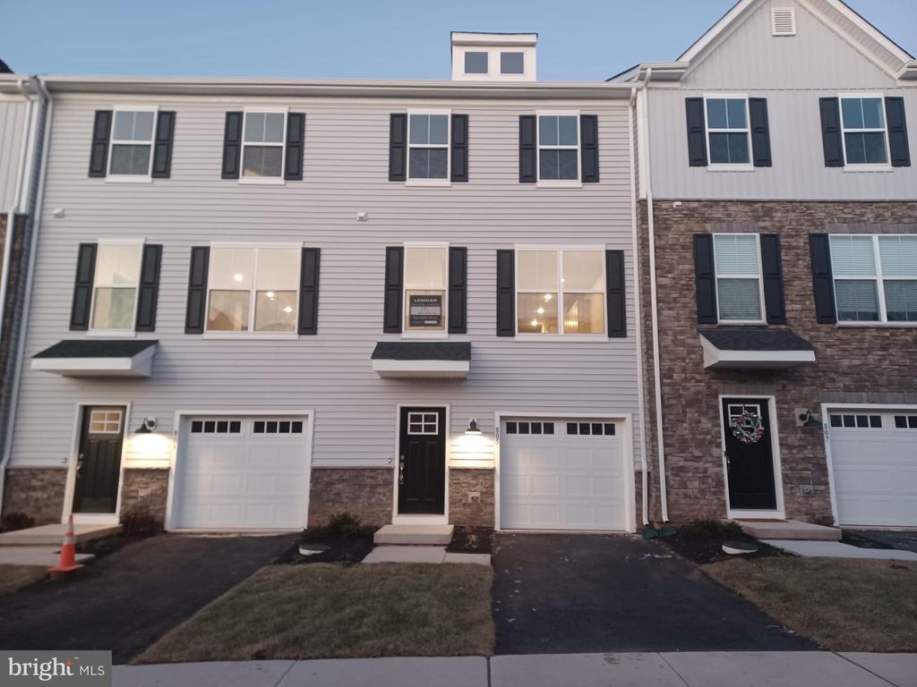 805 PECAN RD, Spring City, PA 19475