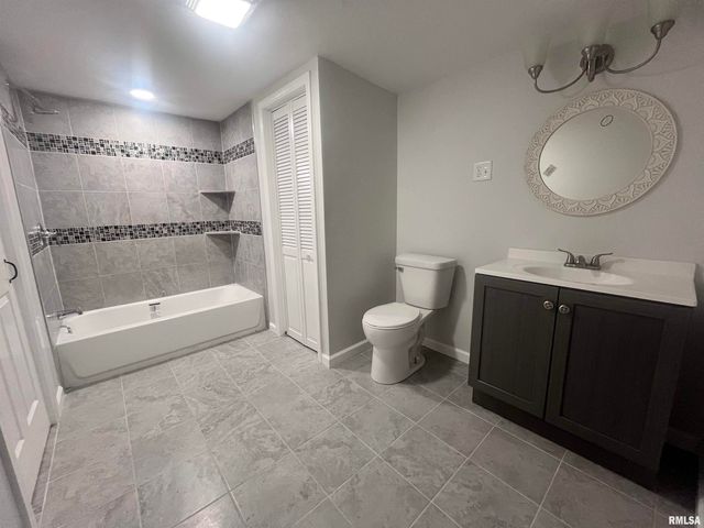 421 N 18TH Street, Herrin, IL 62948