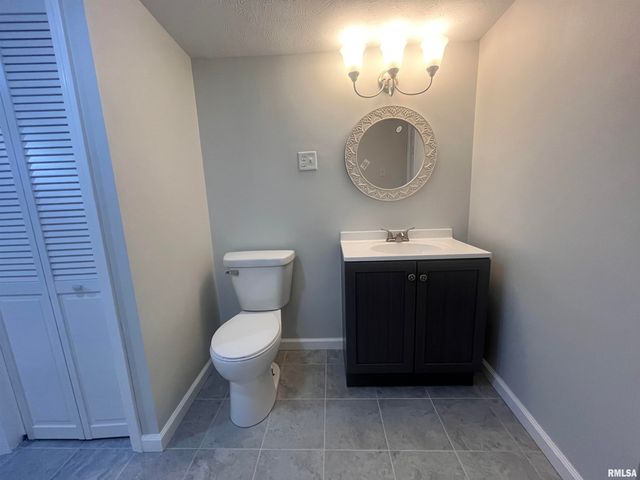 421 N 18TH Street, Herrin, IL 62948