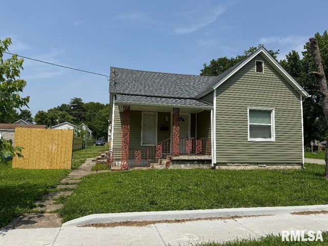 421 N 18TH Street, Herrin, IL 62948