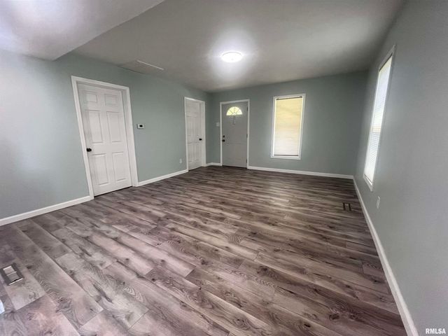 421 N 18TH Street, Herrin, IL 62948