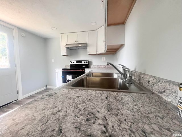 421 N 18TH Street, Herrin, IL 62948