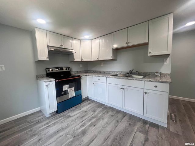 421 N 18TH Street, Herrin, IL 62948