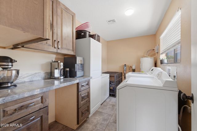 9251 W GARY Road, Peoria, AZ 85345