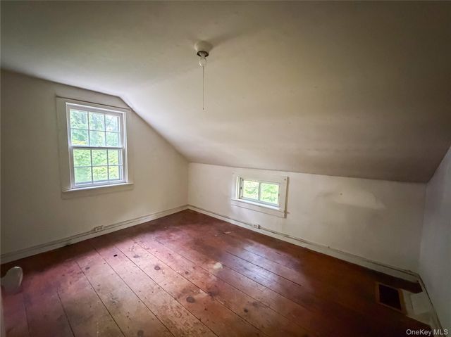 126 S Quaker Lane, Hyde Park, NY 12538
