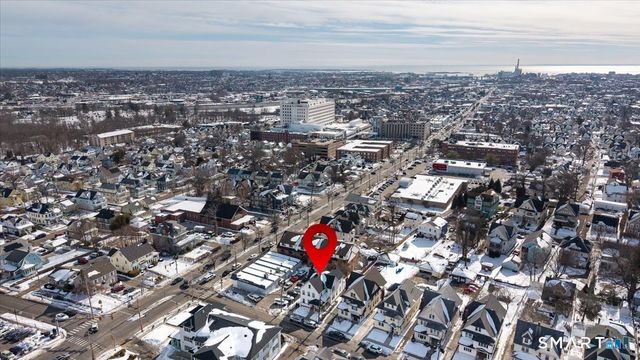25 Westfield Avenue, Bridgeport, CT 06606
