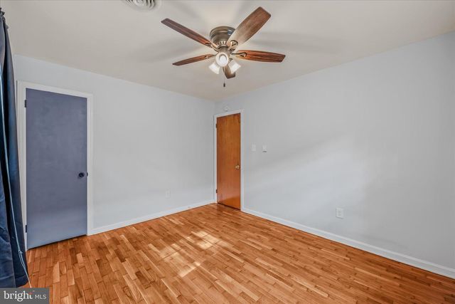 410 S SEMINARY ST, Charles Town, WV 25414