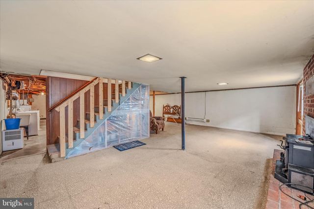 410 S SEMINARY ST, Charles Town, WV 25414