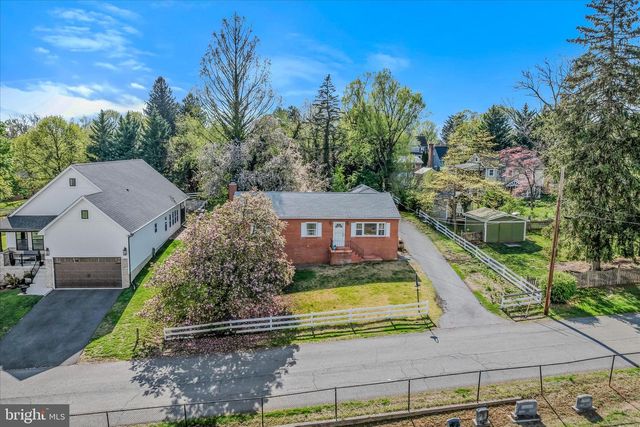 410 S SEMINARY ST, Charles Town, WV 25414