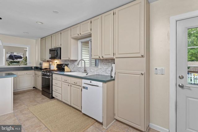 41 HILLSIDE AVE, Princeton, NJ 08540