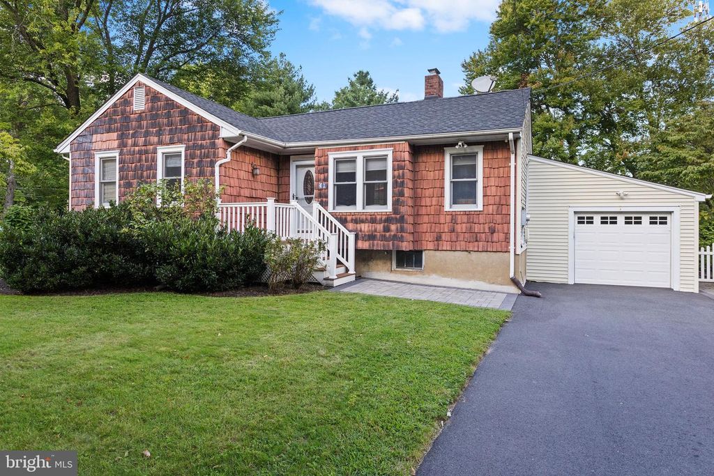 41 HILLSIDE AVE, Princeton, NJ 08540