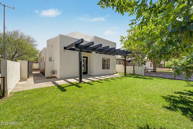 2257 N 16TH Avenue, Phoenix, AZ 85007