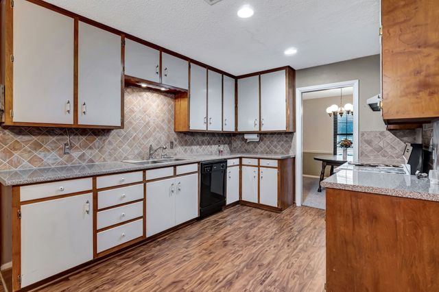 319 Allen Drive, Justin, TX 76247